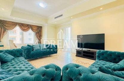 Apartment - 2 Bedrooms - 3 Bathrooms for rent in East Porto Drive - Porto Arabia - The Pearl Island - Doha