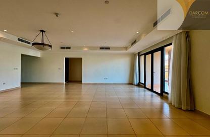 Apartment - 2 Bedrooms - 3 Bathrooms for rent in East Porto Drive - Porto Arabia - The Pearl Island - Doha