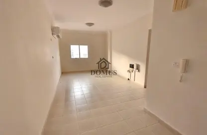 Apartment - 2 Bedrooms - 1 Bathroom for rent in Anas Street - Fereej Bin Mahmoud North - Fereej Bin Mahmoud - Doha