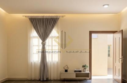 Apartment - 2 Bedrooms - 1 Bathroom for rent in Al Dafna - Al Dafna - Doha