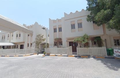 فيلا - 4 غرف نوم - 5 حمامات للايجار في بناية عبدالله بن سلطان آل ثاني - الطريق الدائري الثالث - السد - الدوحة