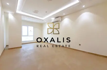 Apartment - 3 Bedrooms - 3 Bathrooms for rent in Al Nasr Street - Al Nasr - Doha