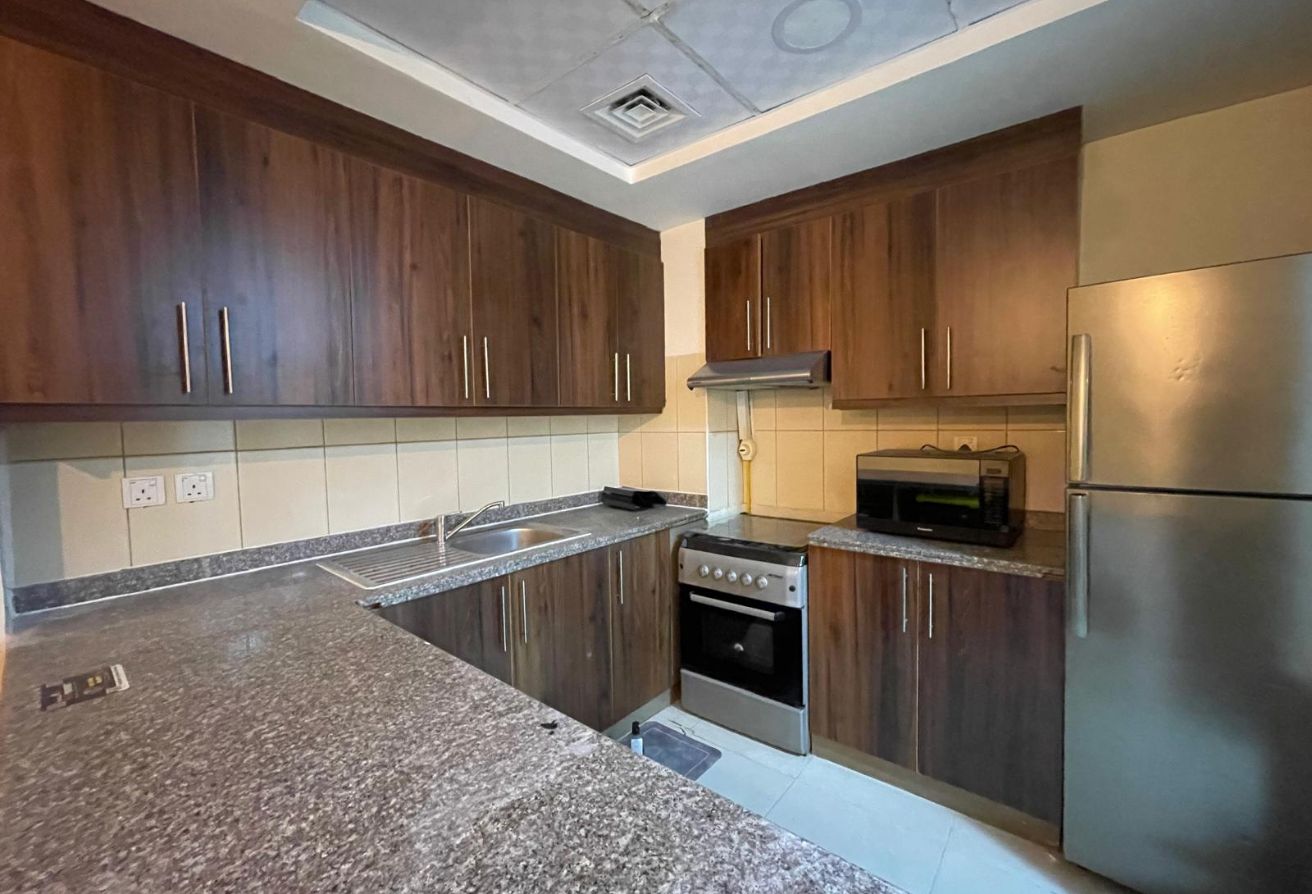 GOOD DEAL WITH TITLE DEED 1BEDROOM NEAR TO ALMEERA thumbnail 10