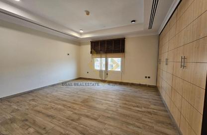 Apartment - 2 Bedrooms - 2 Bathrooms for rent in West Porto Drive - Porto Arabia - The Pearl Island - Doha Apartment - 2 Bedrooms - 2 Bathrooms for rent in West Porto Drive - Porto Arabia - The Pearl Island - Doha