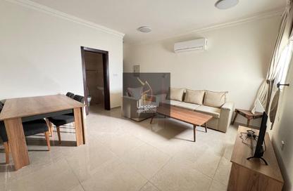 Apartment - 2 Bedrooms - 2 Bathrooms for rent in Bin Omran 35 - Fereej Bin Omran - Doha