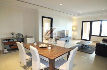 Apartment - 1 Bedroom - 2 Bathrooms for rent in Tower 13 - Porto Arabia - The Pearl Island - Doha