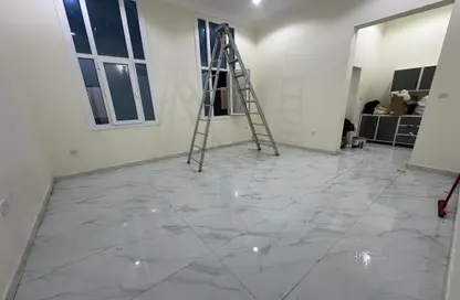 Apartment - Studio - 1 Bathroom for rent in West Bay - West Bay - Doha