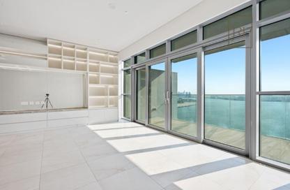 Apartment - 4 Bedrooms - 5 Bathrooms for sale in Seef Lusail Tower 1 - Seef Lusail - Lusail City - Lusail