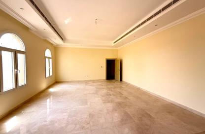 Villa - 6 - 6 for rent in Lusail City - Lusail