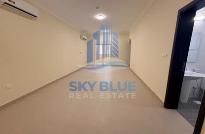 Apartment - 3 Bedrooms - 3 Bathrooms for rent in Anas Street - Fereej Bin Mahmoud North - Fereej Bin Mahmoud - Doha
