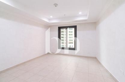 Apartment - 1 Bedroom - 2 Bathrooms for rent in West Porto Drive - Porto Arabia - The Pearl Island - Doha Apartment - 1 Bedroom - 2 Bathrooms for rent in West Porto Drive - Porto Arabia - The Pearl Island - Doha