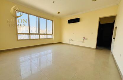 Apartment - 1 - 1 for rent in Umm Ghwailina Comm - Umm Ghuwalina - Umm Ghuwailina - Doha