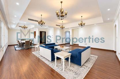 Apartment - 3 - 4 for sale in West Porto Drive - Porto Arabia - The Pearl Island - Doha