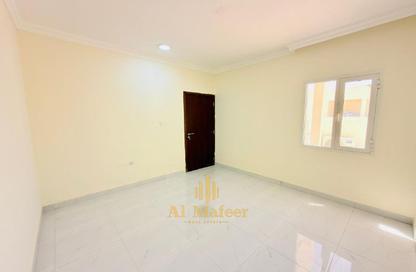 Apartment - Studio - 1 Bathroom for rent in Umm Qarn - Al Daayen