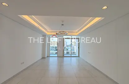 Apartment - 2 Bedrooms - 3 Bathrooms for sale in Crystal Residence - Gewan Island - The Pearl Island - Doha