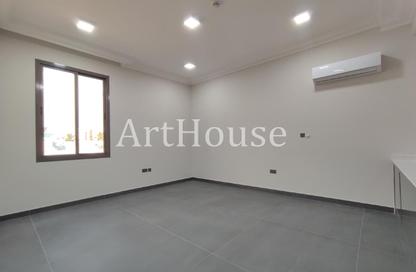 Apartment - 2 Bedrooms - 3 Bathrooms for rent in Bin Omran - Fereej Bin Omran - Doha