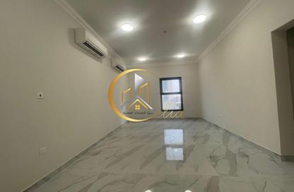 Apartment - 3 Bedrooms - 3 Bathrooms for rent in Al Jazeera Street - Fereej Bin Mahmoud North - Fereej Bin Mahmoud - Doha