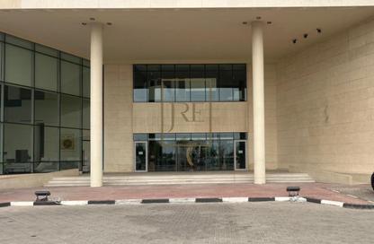 مساحات مكتبية - استوديو - 4 حمامات للايجار في طريق سلوى - المنطقة الصناعية القديمة - الريان - الدوحة مساحات مكتبية - استوديو - 4 حمامات للايجار في طريق سلوى - المنطقة الصناعية القديمة - الريان - الدوحة