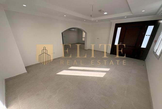 1025935 - Property Image 2