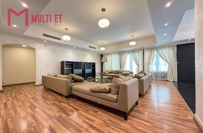 Apartment - 3 Bedrooms - 5 Bathrooms for rent in West Porto Drive - Porto Arabia - The Pearl Island - Doha