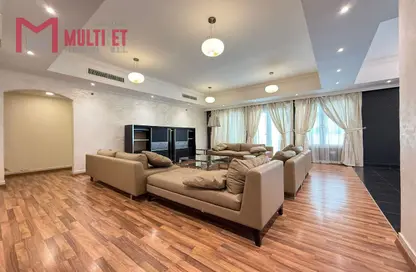 Apartment - 3 Bedrooms - 5 Bathrooms for rent in West Porto Drive - Porto Arabia - The Pearl Island - Doha