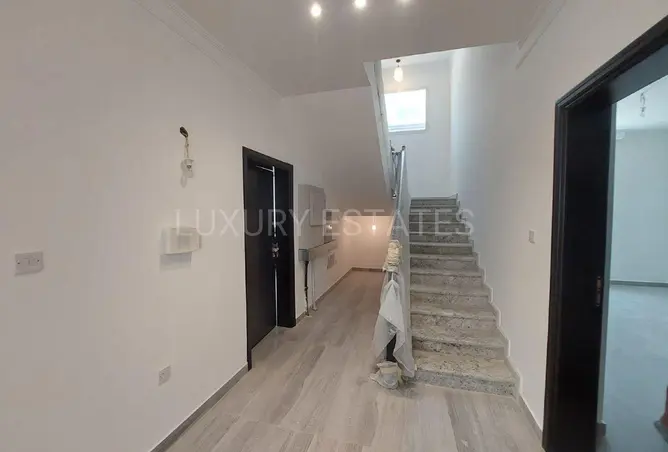60501687 - Property Image 2