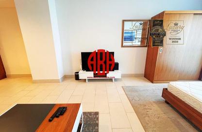 Apartment - Studio - 1 Bathroom for rent in Viva West - Viva Bahriyah - The Pearl Island - Doha
