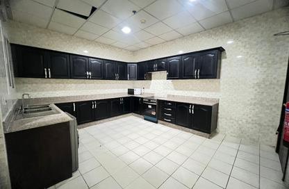 Apartment - 3 Bedrooms - 3 Bathrooms for rent in Al Nasr Street - Al Nasr - Doha