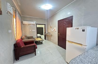 Apartment - 1 Bedroom - 1 Bathroom for rent in Umm Ghwailina Comm - Umm Ghuwalina - Umm Ghuwailina - Doha