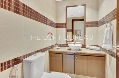 Apartment - 2 Bedrooms - 3 Bathrooms for rent in West Porto Drive - Porto Arabia - The Pearl Island - Doha