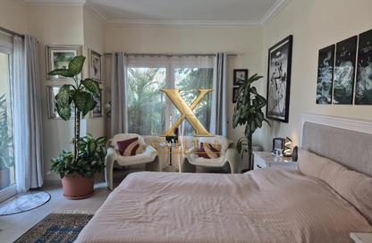 Apartment - 2 Bedrooms - 3 Bathrooms for sale in Tower 10 - Porto Arabia - The Pearl Island - Doha