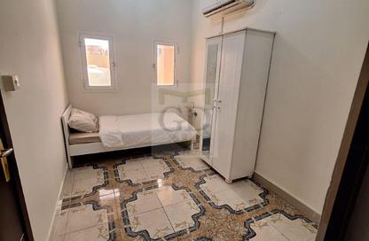 Apartment - Studio - 1 Bathroom for rent in Mamoura 18 - Al Maamoura - Doha