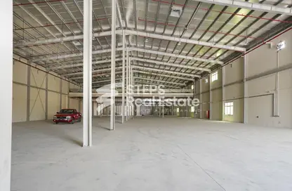 Warehouse - Studio for rent in East Industrial Street - Birkat Al Awamer - Al Wakra