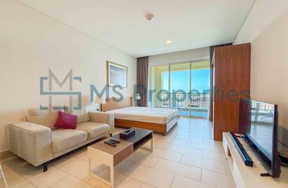 Apartment - Studio - 1 Bathroom for rent in Viva West - Viva Bahriyah - The Pearl Island - Doha