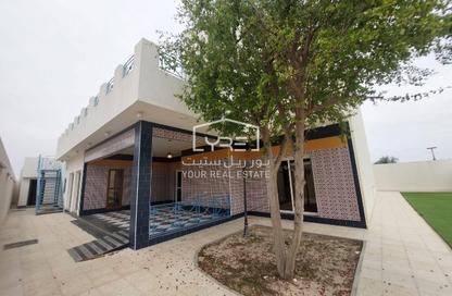 Villa - 6 Bedrooms - 5 Bathrooms for rent in Umm Abirieh - Al Shamal