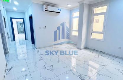 Apartment - 3 Bedrooms - 2 Bathrooms for rent in Umm Ghwailina Comm - Umm Ghuwalina - Umm Ghuwailina - Doha