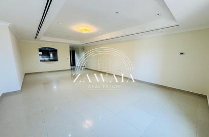 Apartment - 2 Bedrooms - 2 Bathrooms for rent in East Porto Drive - Porto Arabia - The Pearl Island - Doha