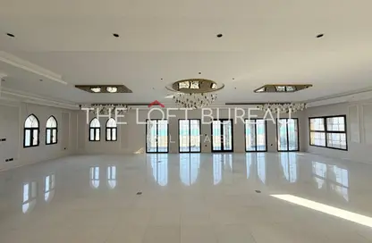 فيلا - 5 غرف نوم - 6 حمامات للبيع في فيلات البلاج - حي الفيلات - جزيرة اللؤلؤة - الدوحة