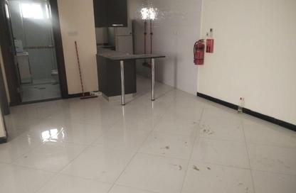 Apartment - 1 Bedroom - 1 Bathroom for rent in Umm Ghuwailina 4 - Umm Ghuwailina - Doha