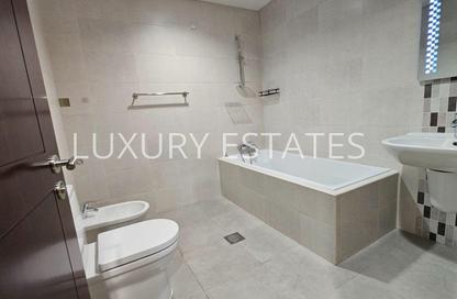 Apartment - 2 Bedrooms - 3 Bathrooms for rent in Lusail Residence - Marina District - Lusail