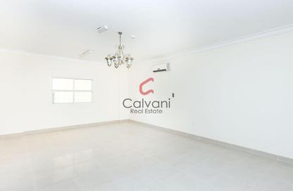 Apartment - 3 Bedrooms - 2 Bathrooms for rent in Abdullah Bin Masoud Street - Fereej Bin Mahmoud - Doha