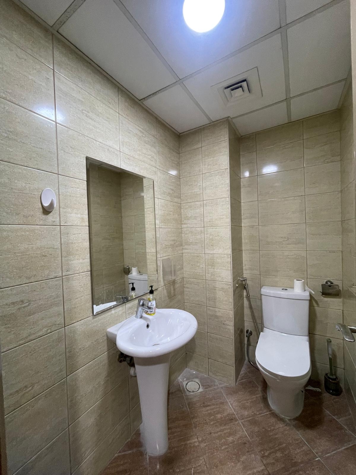 UPGRADED APARTMENT 1BHK OWNER PROVID FULL FURNISHE thumbnail 2