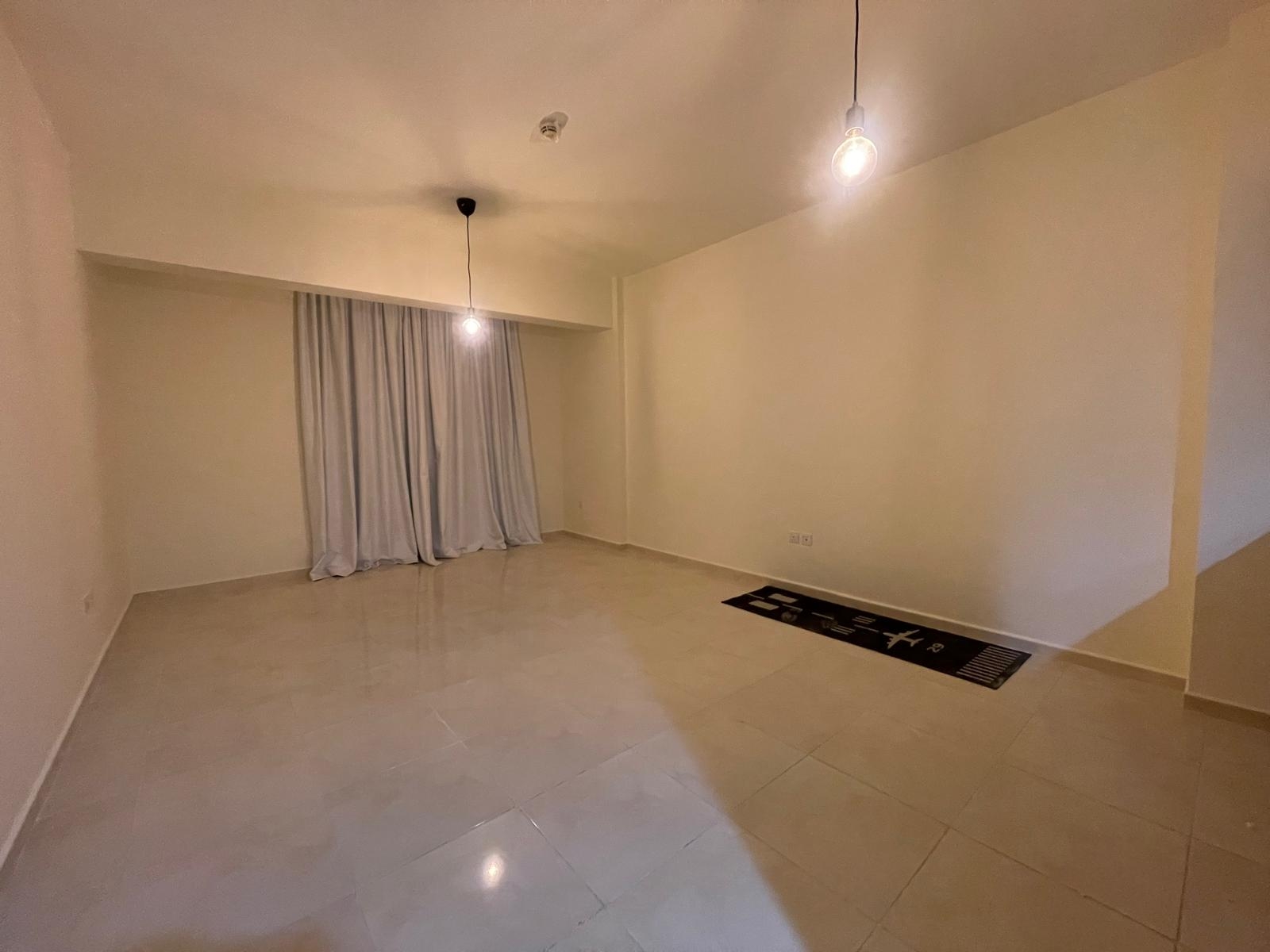 UPGRADED APARTMENT 1BHK OWNER PROVID FULL FURNISHE thumbnail 4