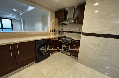 Apartment - 1 Bedroom - 2 Bathrooms for rent in Hilton Doha The Pearl Residences - Abraj Quartiers - The Pearl Island - Doha Apartment - 1 Bedroom - 2 Bathrooms for rent in Hilton Doha The Pearl Residences - Abraj Quartiers - The Pearl Island - Doha