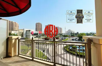 Townhouse - 3 Bedrooms - 4 Bathrooms for rent in Abraj Bay - Abraj Quartiers - The Pearl Island - Doha