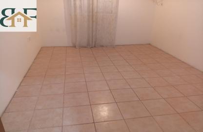 Apartment - 2 Bedrooms - 2 Bathrooms for rent in Al Mansoura - Doha