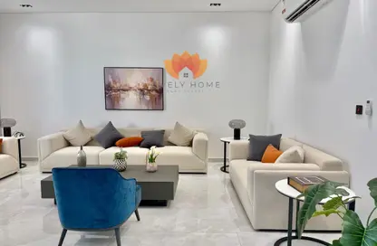 Villa - 5 Bedrooms - 7 Bathrooms for rent in Al Thumama - Al Thumama - Doha