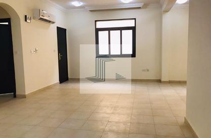 Villa - 7 - 7 for rent in Bu Hamour Street - Abu Hamour - Doha