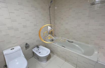 Apartment - 3 Bedrooms - 2 Bathrooms for rent in Saraya Corniche Hotel - Corniche Road - Doha