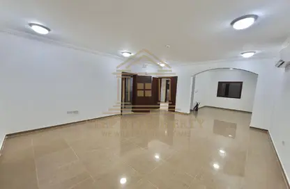 Villa - 3 Bedrooms - 4 Bathrooms for rent in Al Thumama - Al Thumama - Doha